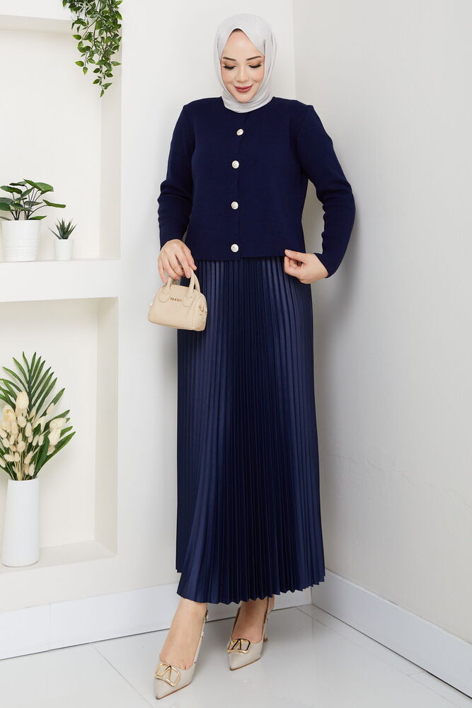 Önü Düğmeli Triko Etek Takım Laci