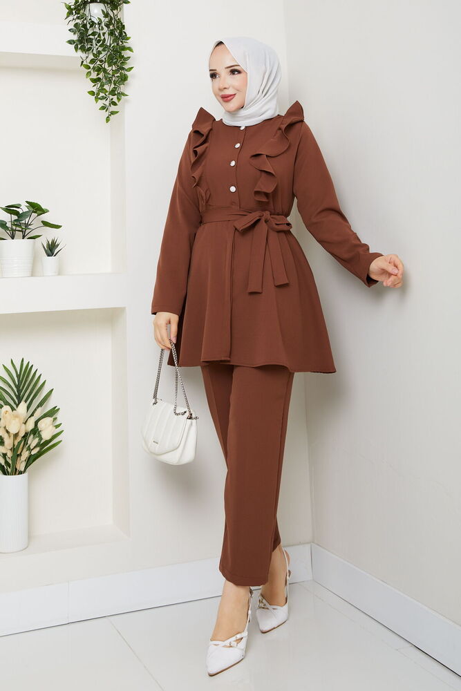 Fırfır Detaylı Pantolonlu Takım Kahve